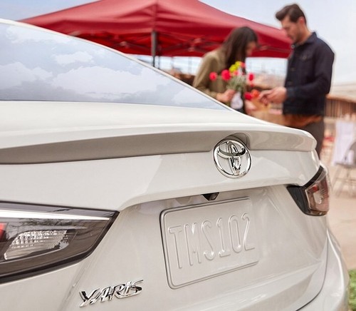 Rear spoiler toyota - rear,